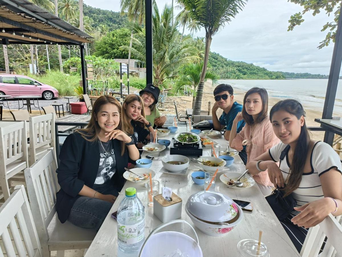 Ban Pheng Krong Nangkam Boutique Donsak酒店 外观 照片